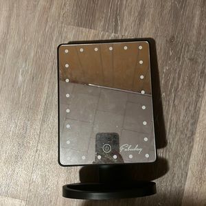 Light up makeup mirror